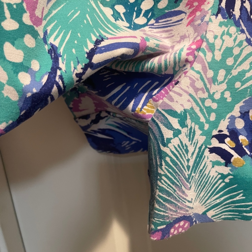 Lilly Pulitzer Size 14 Shorts - used - Picture 3 of 5